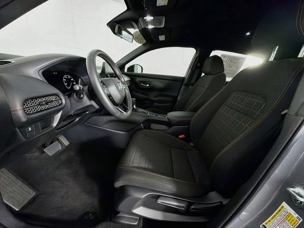 Used 2025 Honda HR-V Sport image 12