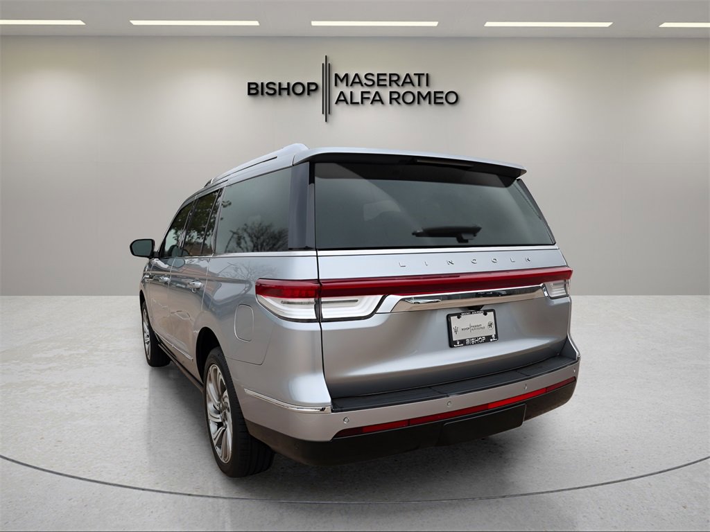 Used 2023 Lincoln Navigator Reserve image 5