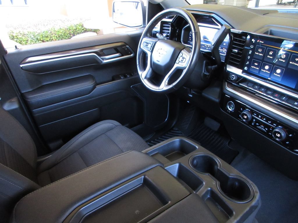 Used 2022 Chevrolet Silverado 1500 LT RWD image 21
