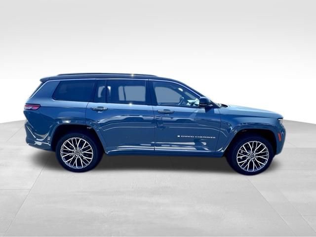 New 2026 Jeep Grand Cherokee L Summit AWD/4WD image 8