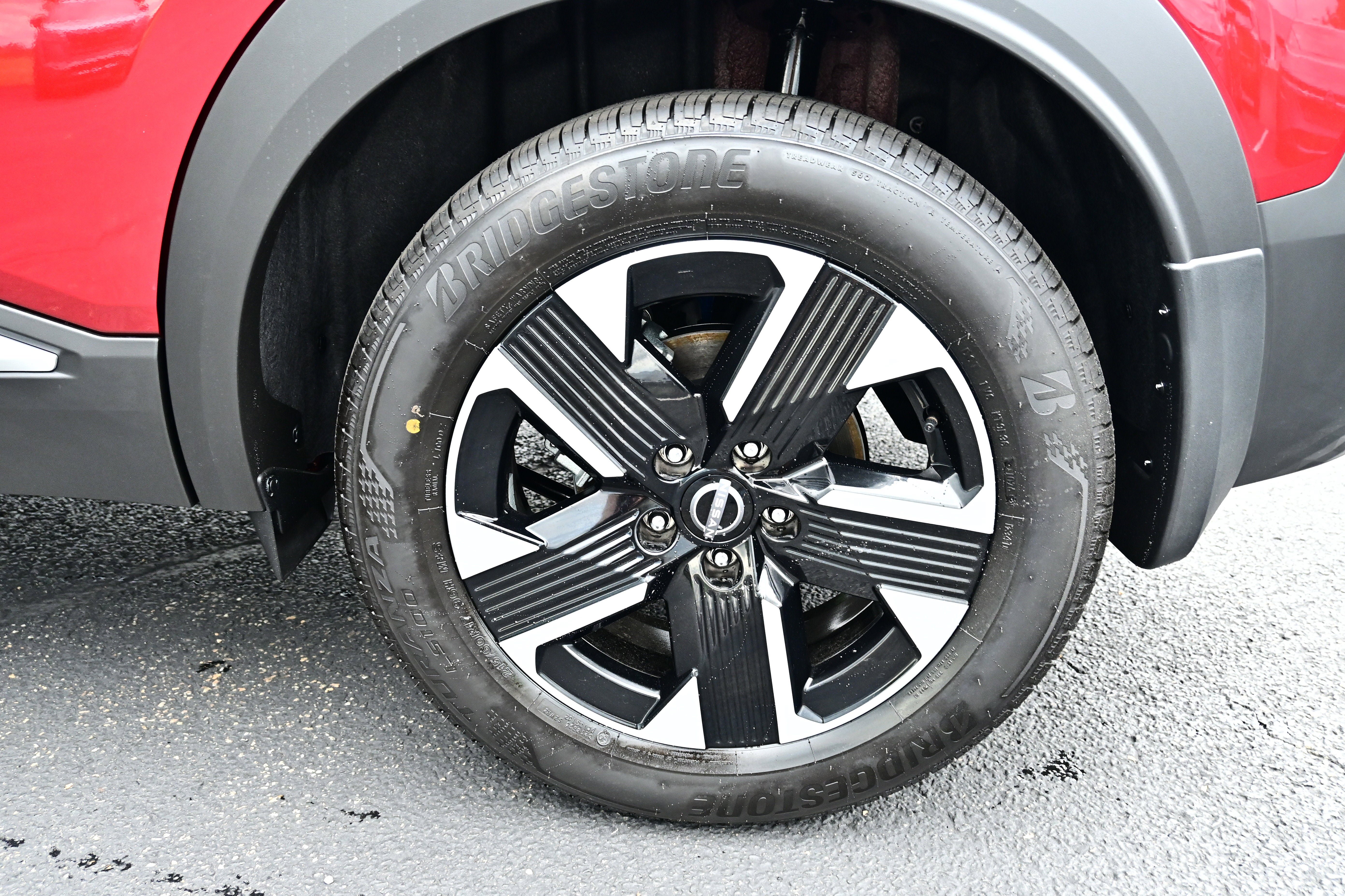 New 2026 Nissan Kicks SV w/ SV Premium Package AWD/4WD image 10