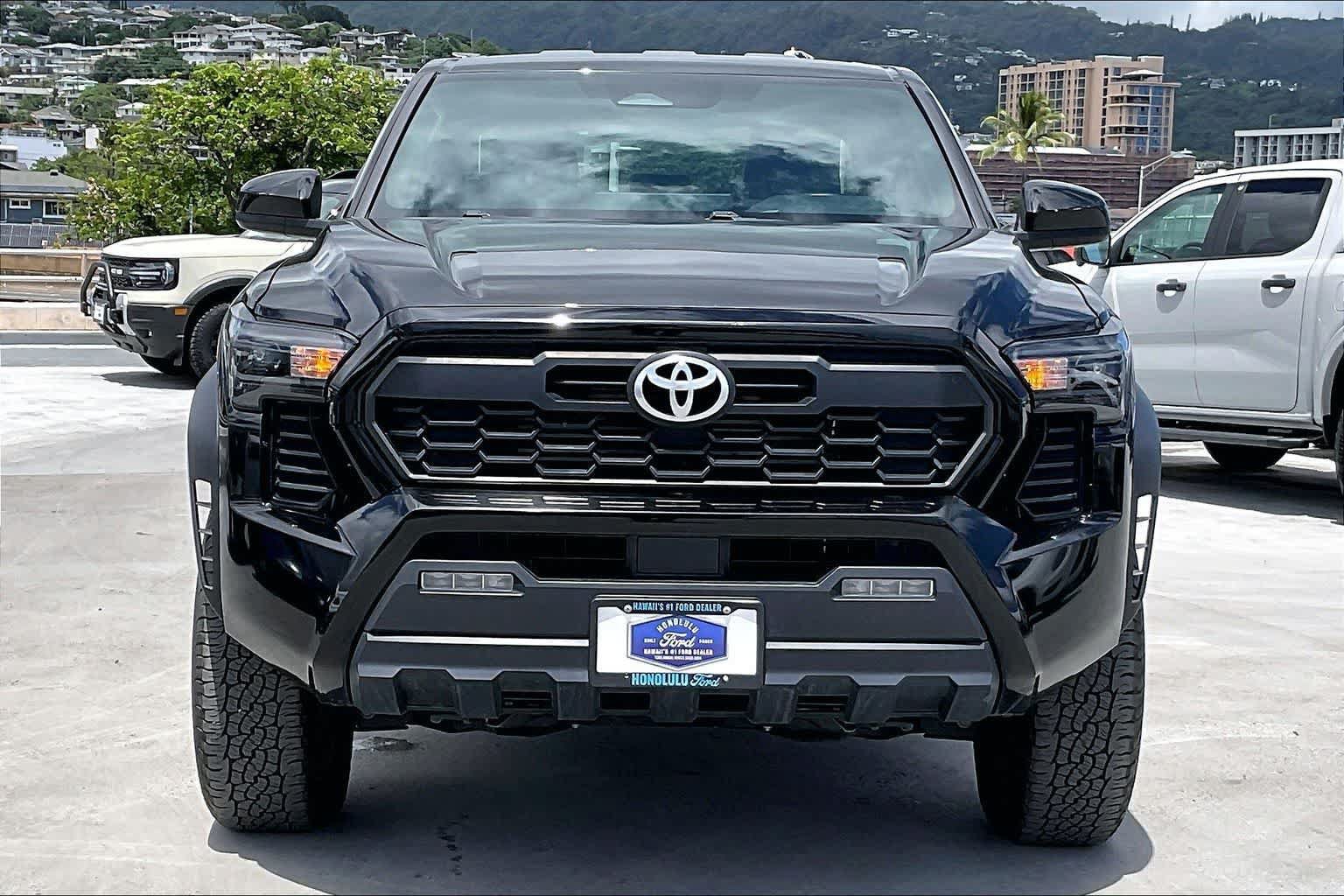 Used 2024 Toyota Tacoma TRD Off-Road AWD/4WD image 6