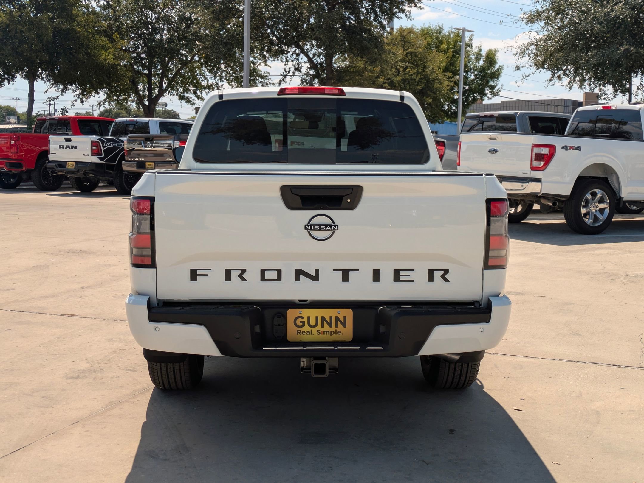 New 2026 Nissan Frontier SV image 4