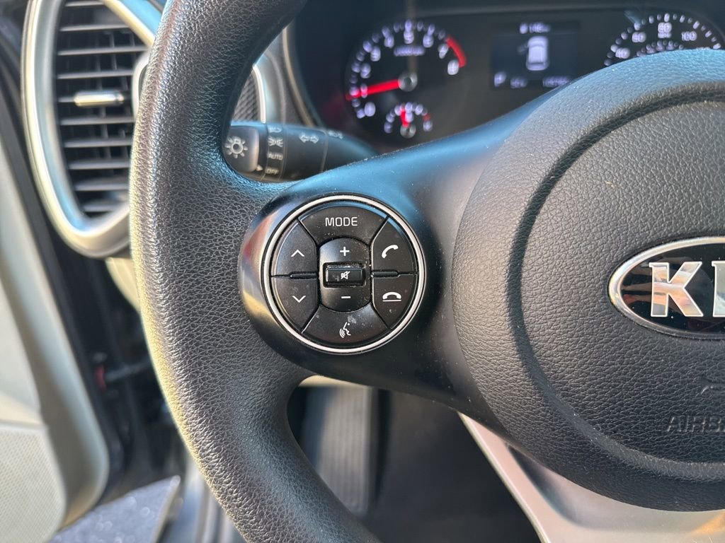 Used 2020 Kia Soul LX image 30