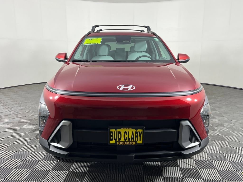 Used 2025 Hyundai Kona SEL image 2