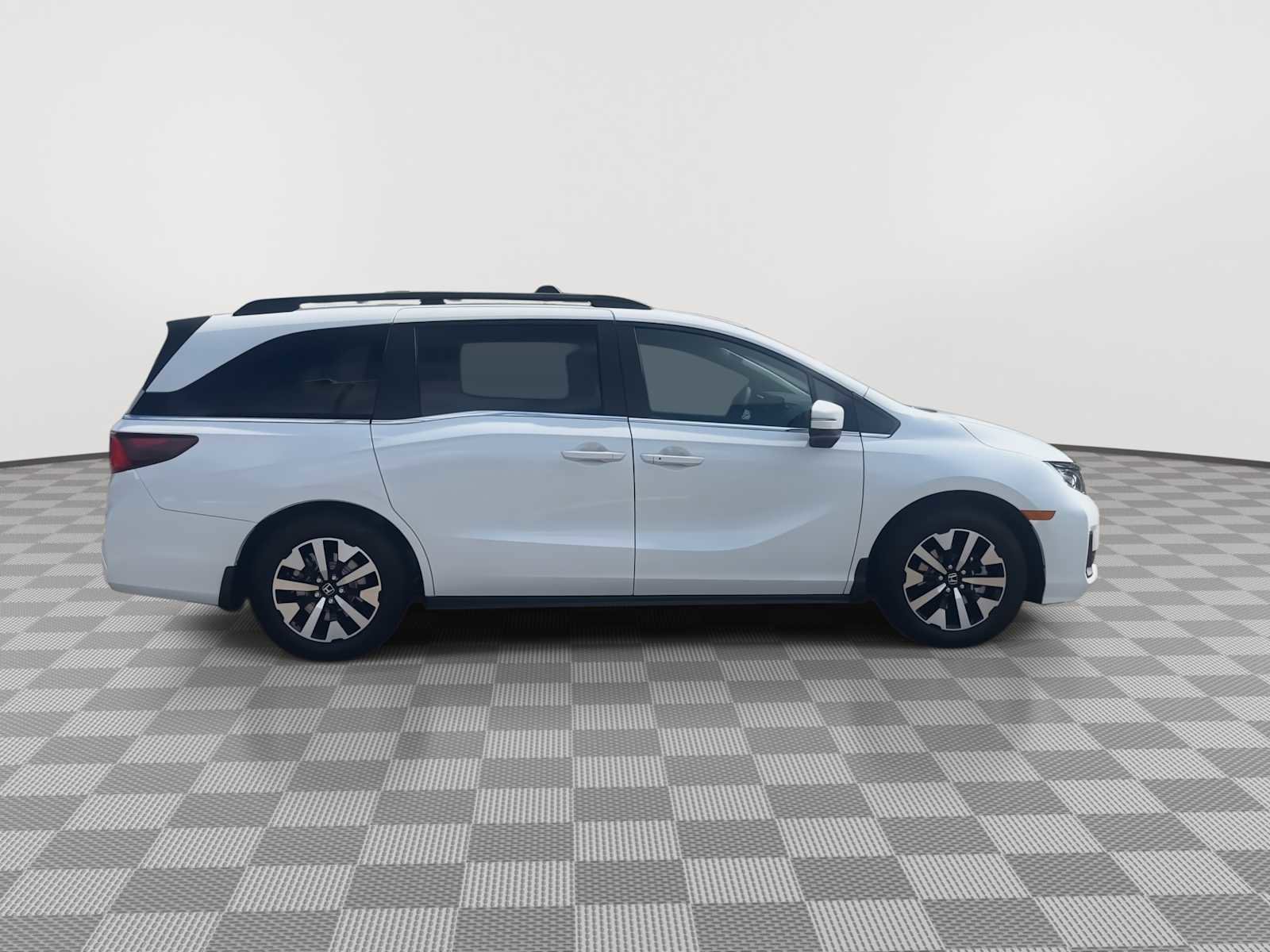 Certified 2026 Honda Odyssey EX-L image 9