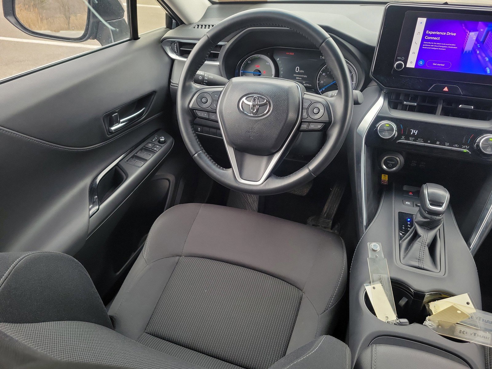 Used 2024 Toyota Venza LE AWD/4WD image 13