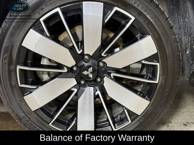 Used 2025 Mitsubishi Outlander SE AWD/4WD image 11
