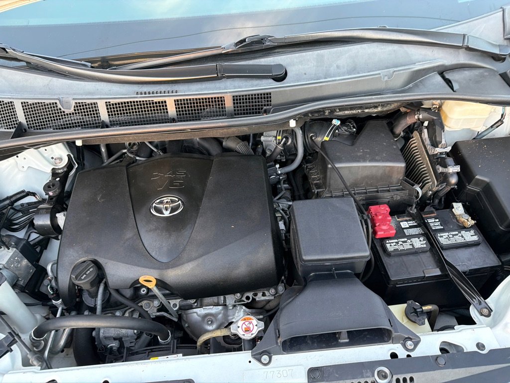 Used 2020 Toyota Sienna LE image 43