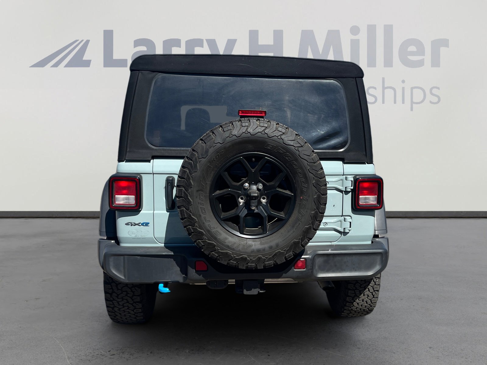 Used 2024 Jeep Wrangler Willys image 4