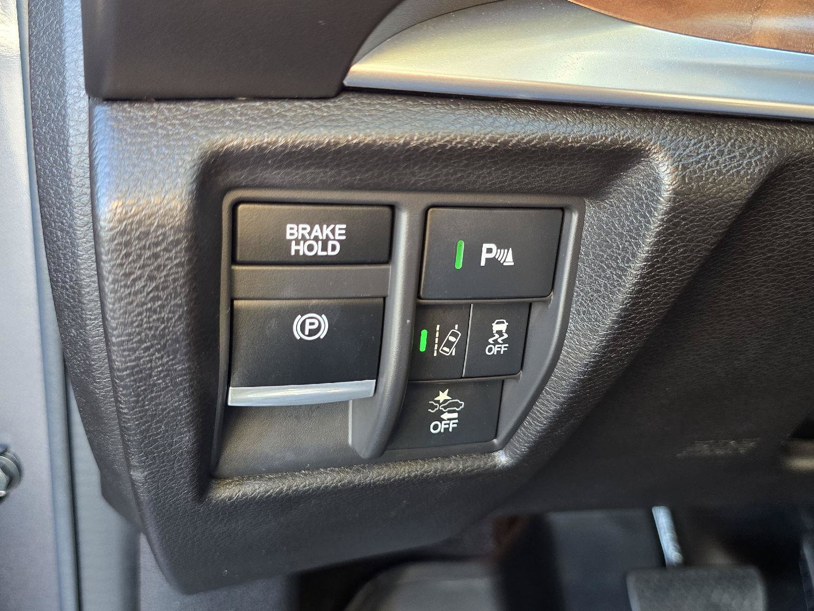 Used 2020 Acura MDX w/ Technology Package AWD/4WD image 20
