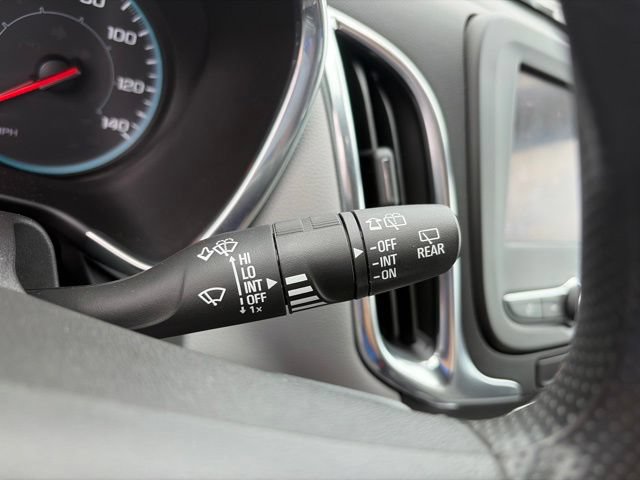 Used 2021 Chevrolet Equinox LS w/ LS Convenience Package AWD/4WD image 22