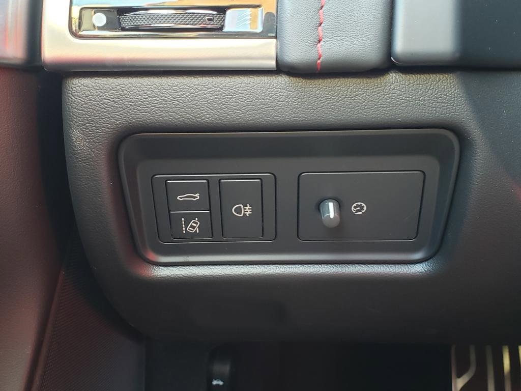 Used 2023 Jaguar F-TYPE R image 23