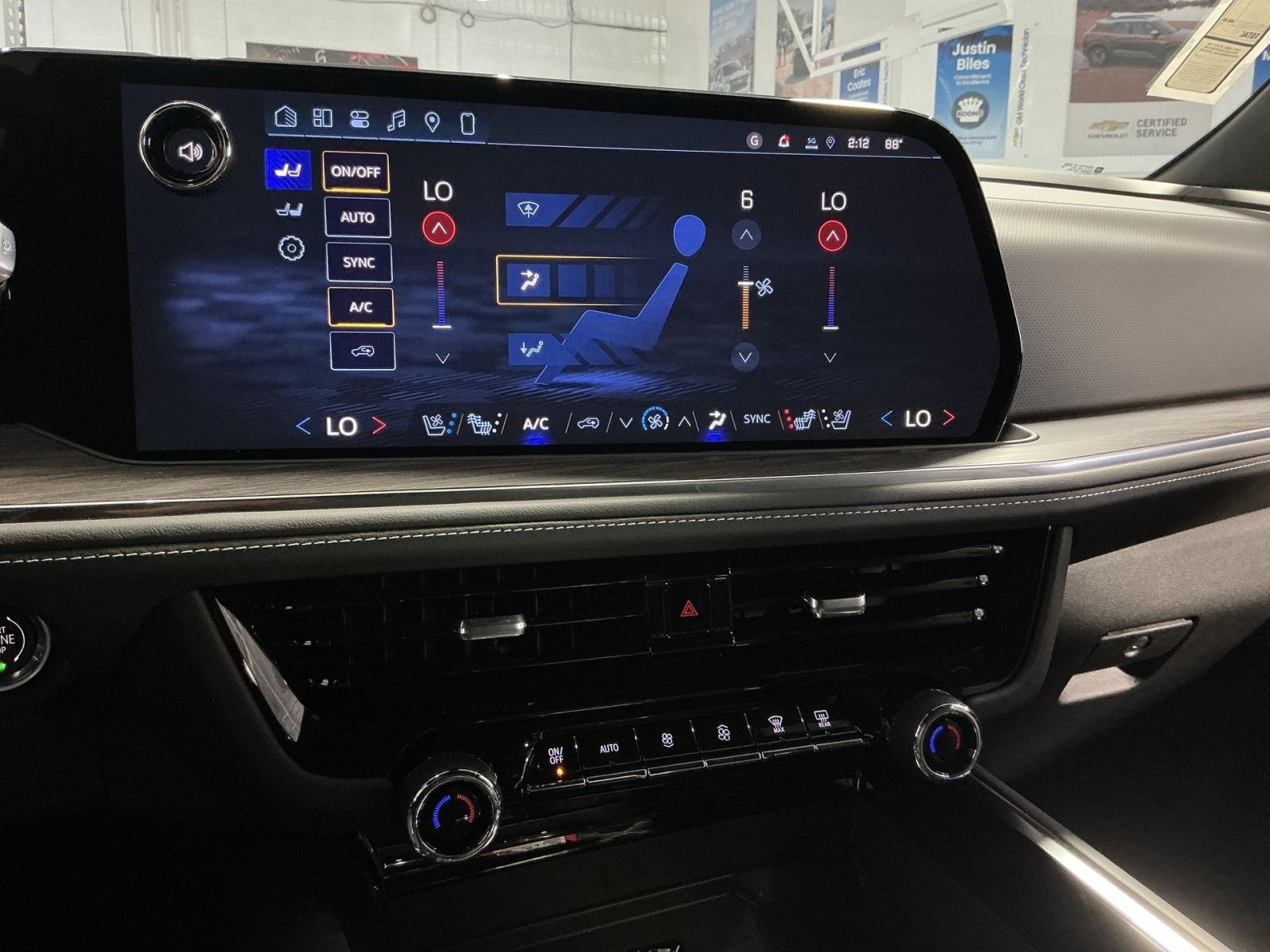 New 2026 Chevrolet Suburban Premier AWD/4WD image 22
