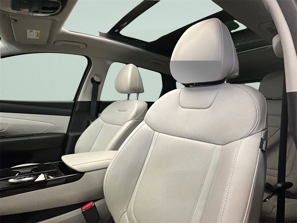 Certified 2025 Hyundai Tucson SEL image 9