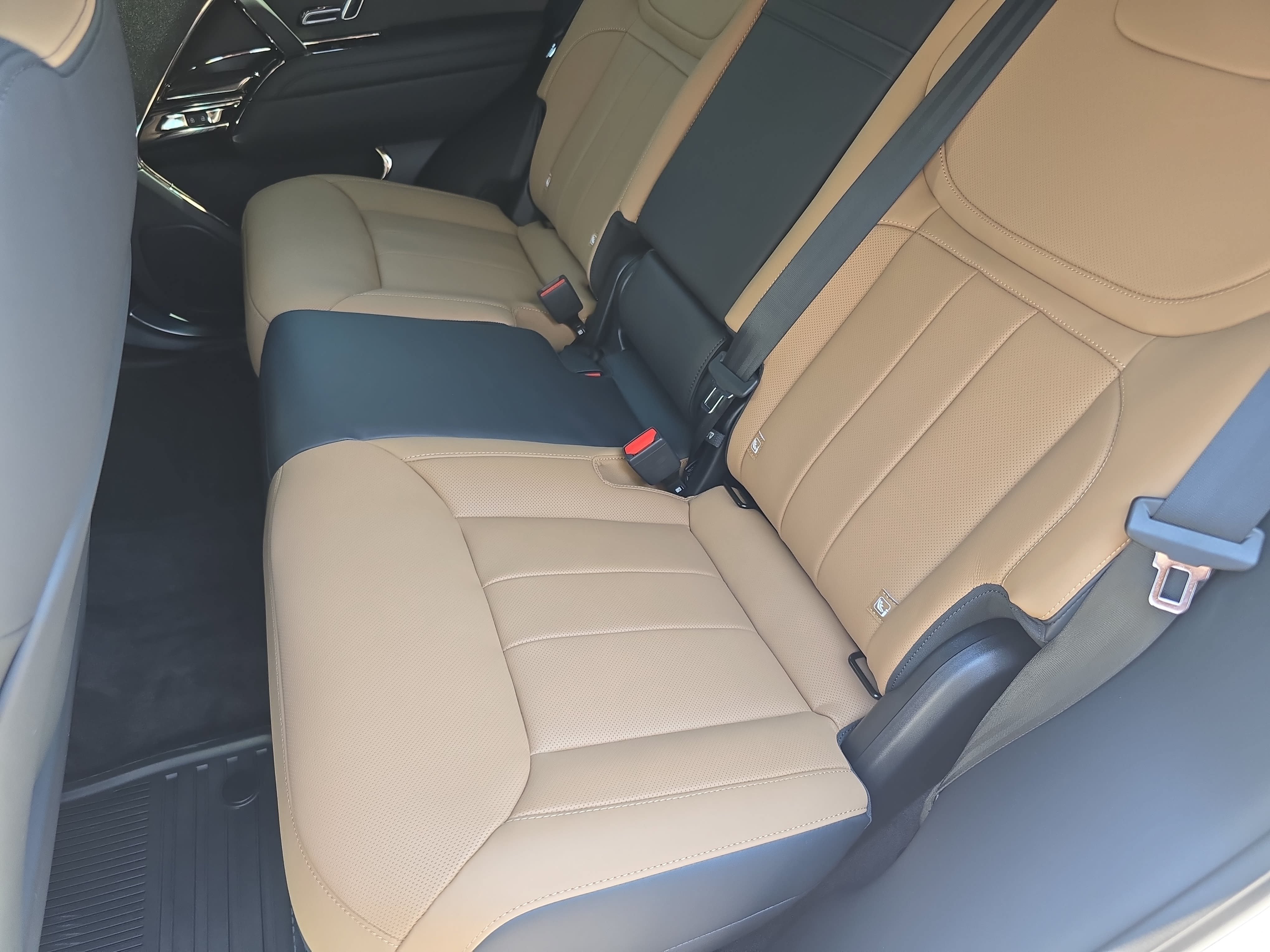 New 2026 Land Rover Range Rover Sport Dynamic SE AWD/4WD image 14