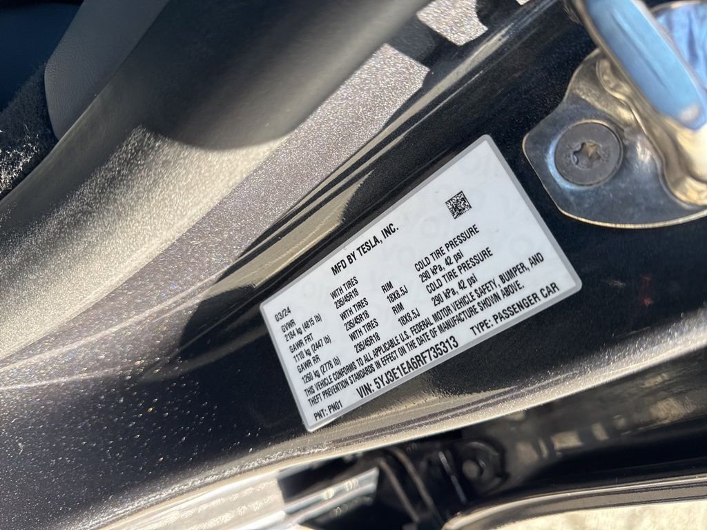 Used 2024 Tesla Model 3 Standard Range image 38