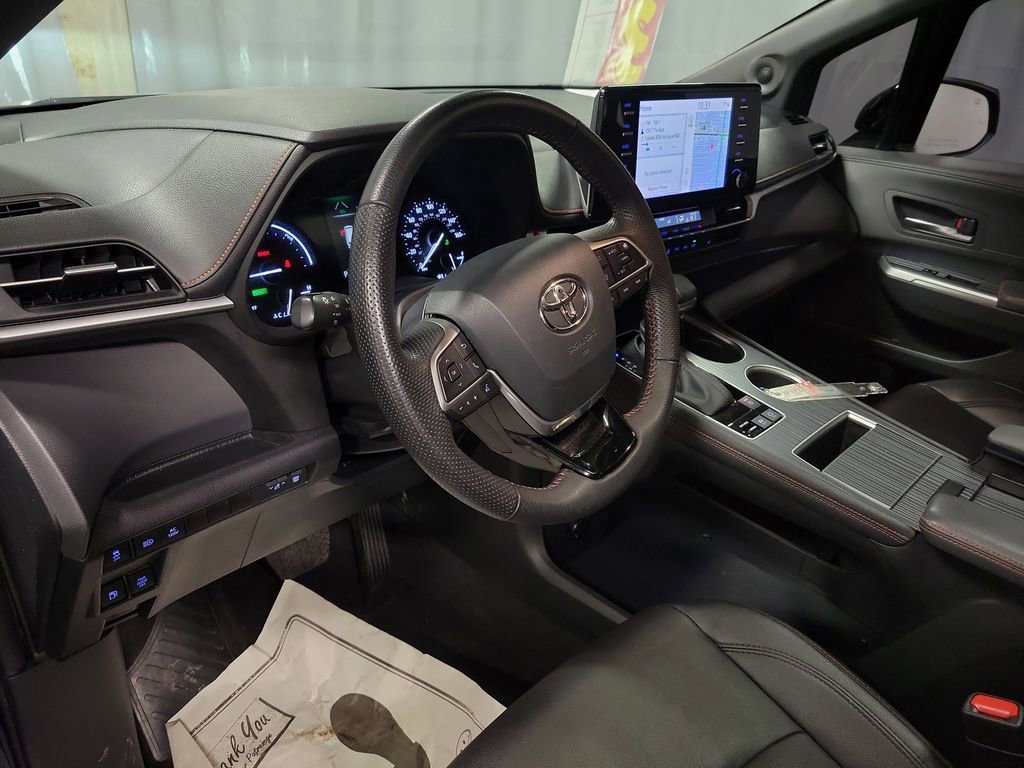 Used 2023 Toyota Sienna XSE image 13