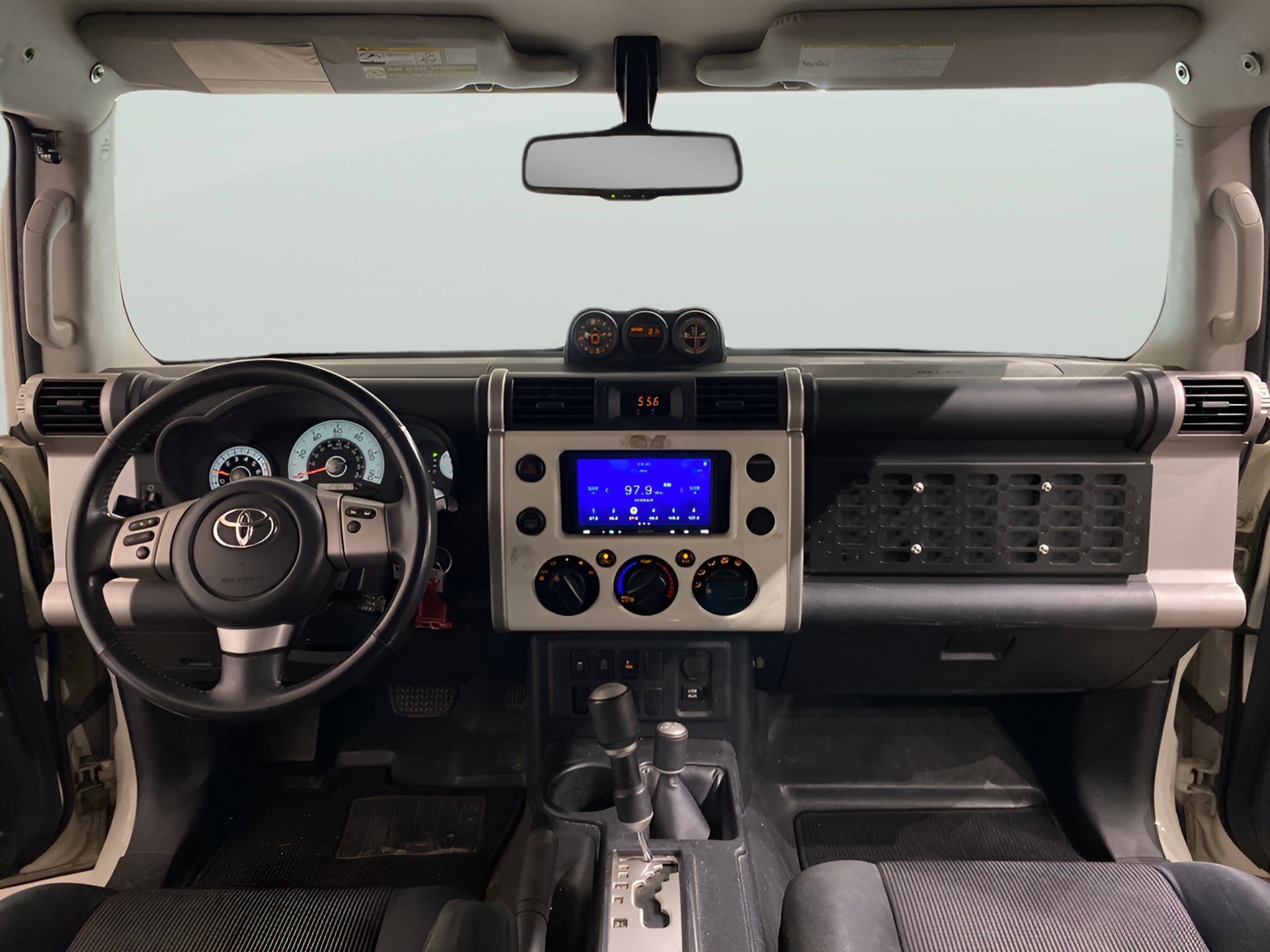 Used 2012 Toyota FJ Cruiser 4WD w/ Upgrade Pkg image 14