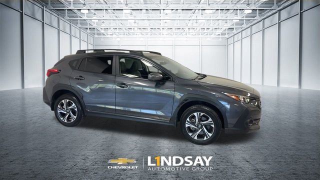 Used 2024 Subaru Crosstrek 2.0i Premium image 3
