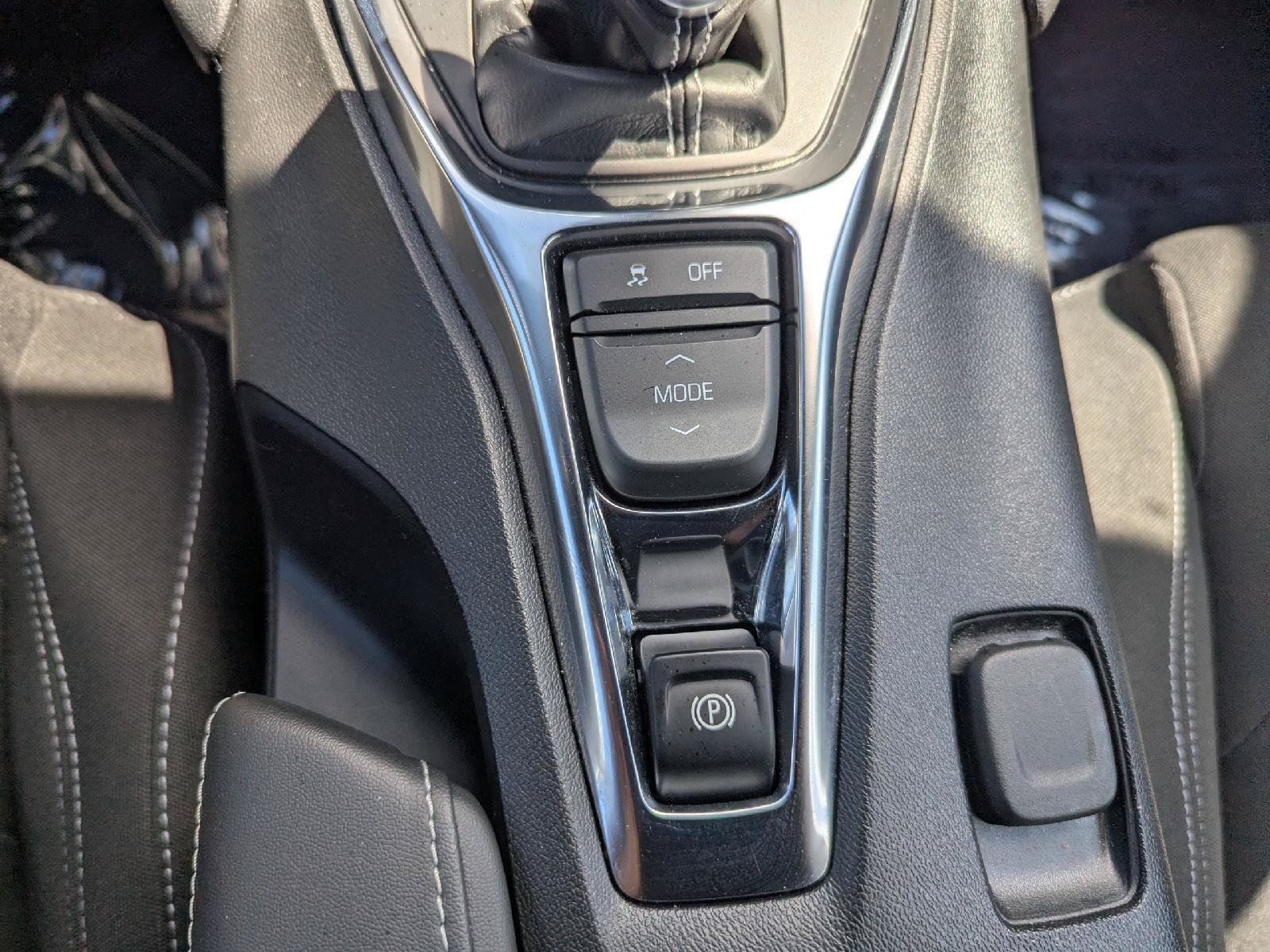 Used 2023 Chevrolet Camaro LT w/ Technology Package RWD image 19
