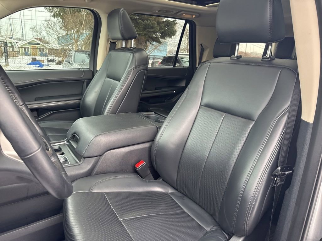 Certified 2022 Ford Expedition Max XLT image 19
