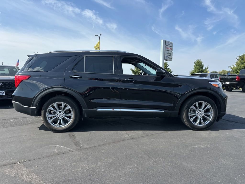Used 2024 Ford Explorer Limited image 4