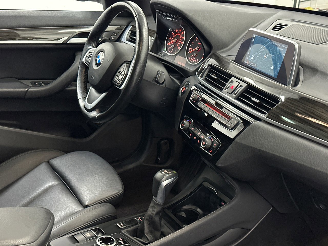 Used 2018 BMW X1 xDrive28i image 11