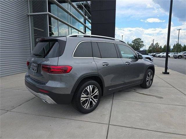 Used 2026 Mercedes-Benz GLB 250 4MATIC image 3
