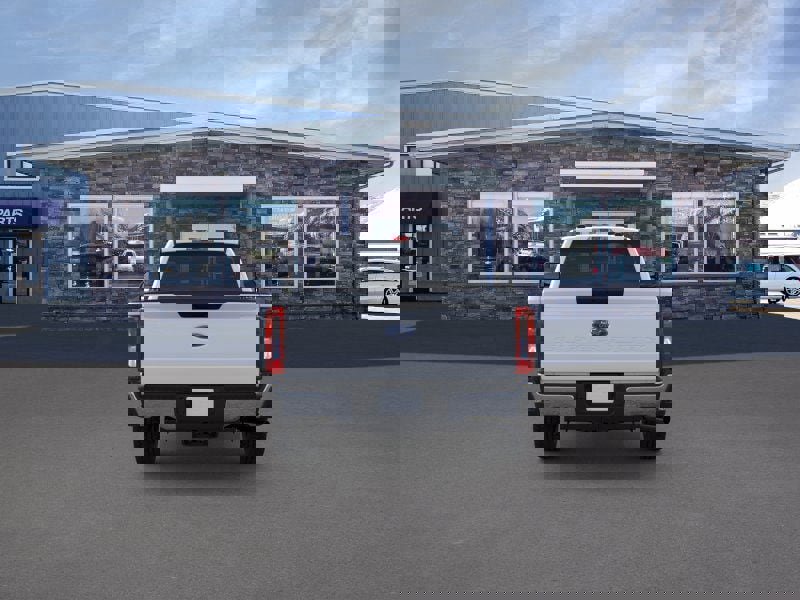 New 2025 Ford F350 XLT image 5