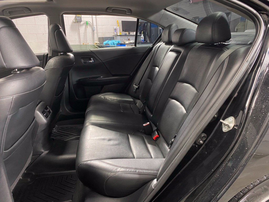 Used 2015 Honda Accord Touring image 27