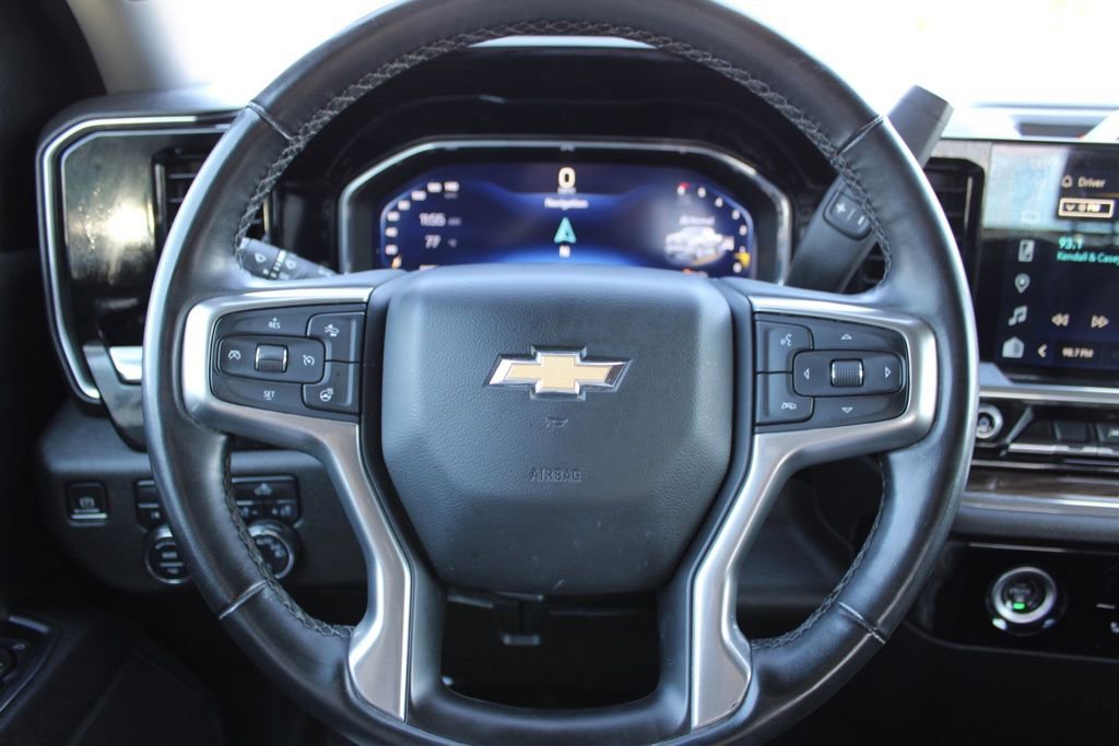 Used 2023 Chevrolet Silverado 1500 LT image 27