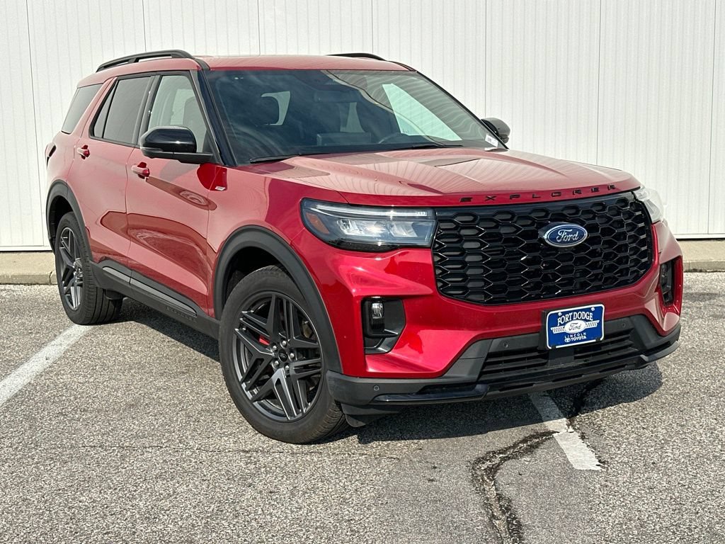 Certified 2025 Ford Explorer ST-Line w/ Premium Package AWD/4WD image 10