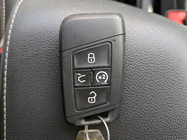 Used 2022 Volkswagen Taos SE FWD image 31
