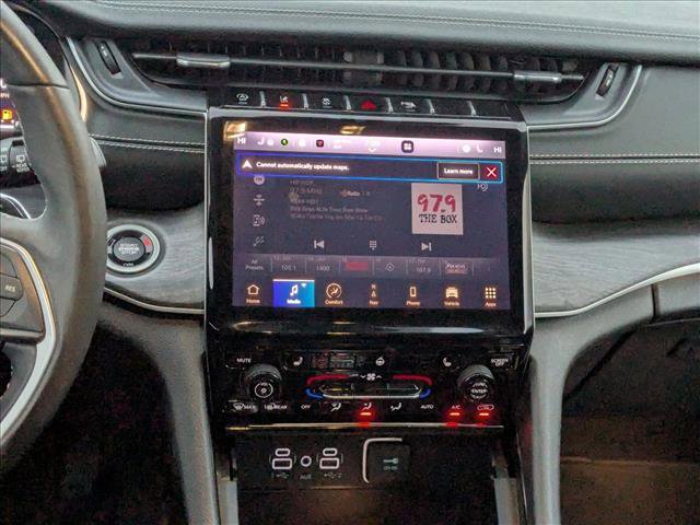 Used 2023 Jeep Grand Cherokee L Limited image 15