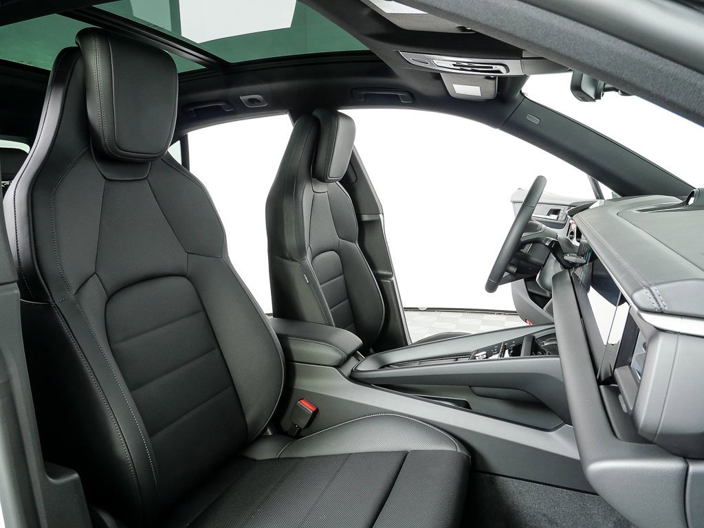 New 2025 Porsche Macan 4S Electric image 25