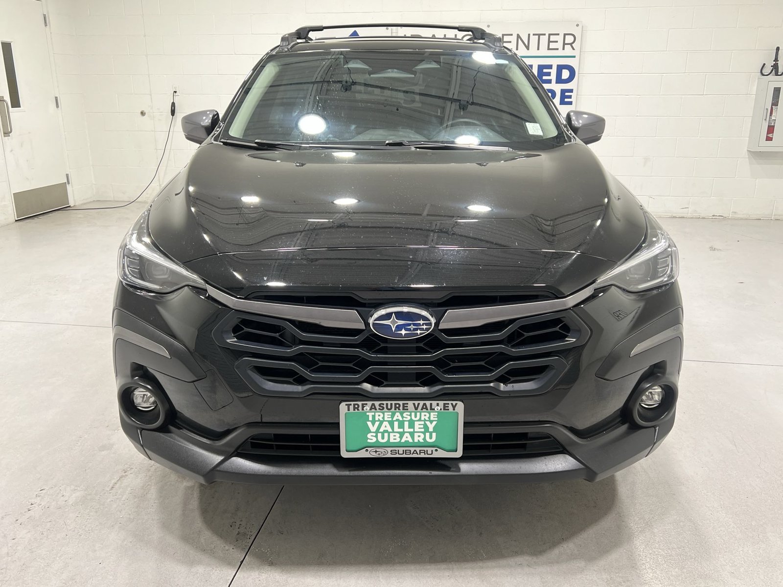 Used 2024 Subaru Crosstrek 2.5i Limited w/ Crosstrek Mirror Package AWD/4WD image 3