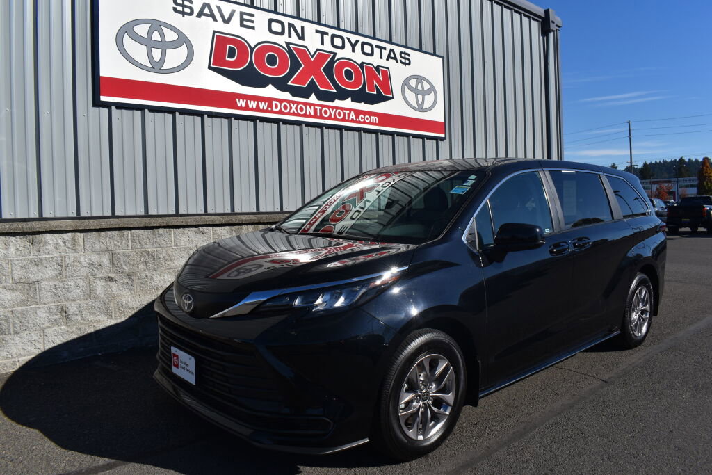 Certified 2023 Toyota Sienna LE