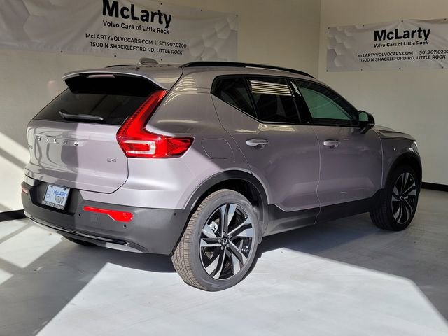 New 2026 Volvo XC40 B4 Plus w/ Climate Package FWD image 3
