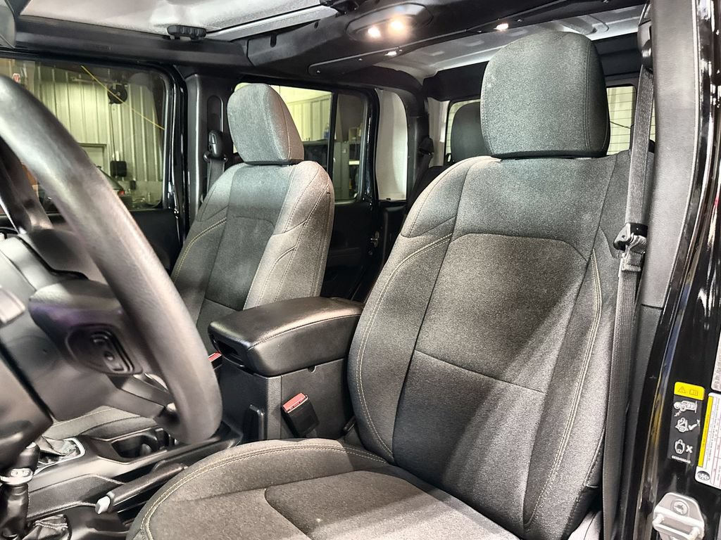 Used 2025 Jeep Gladiator Sport AWD/4WD image 12