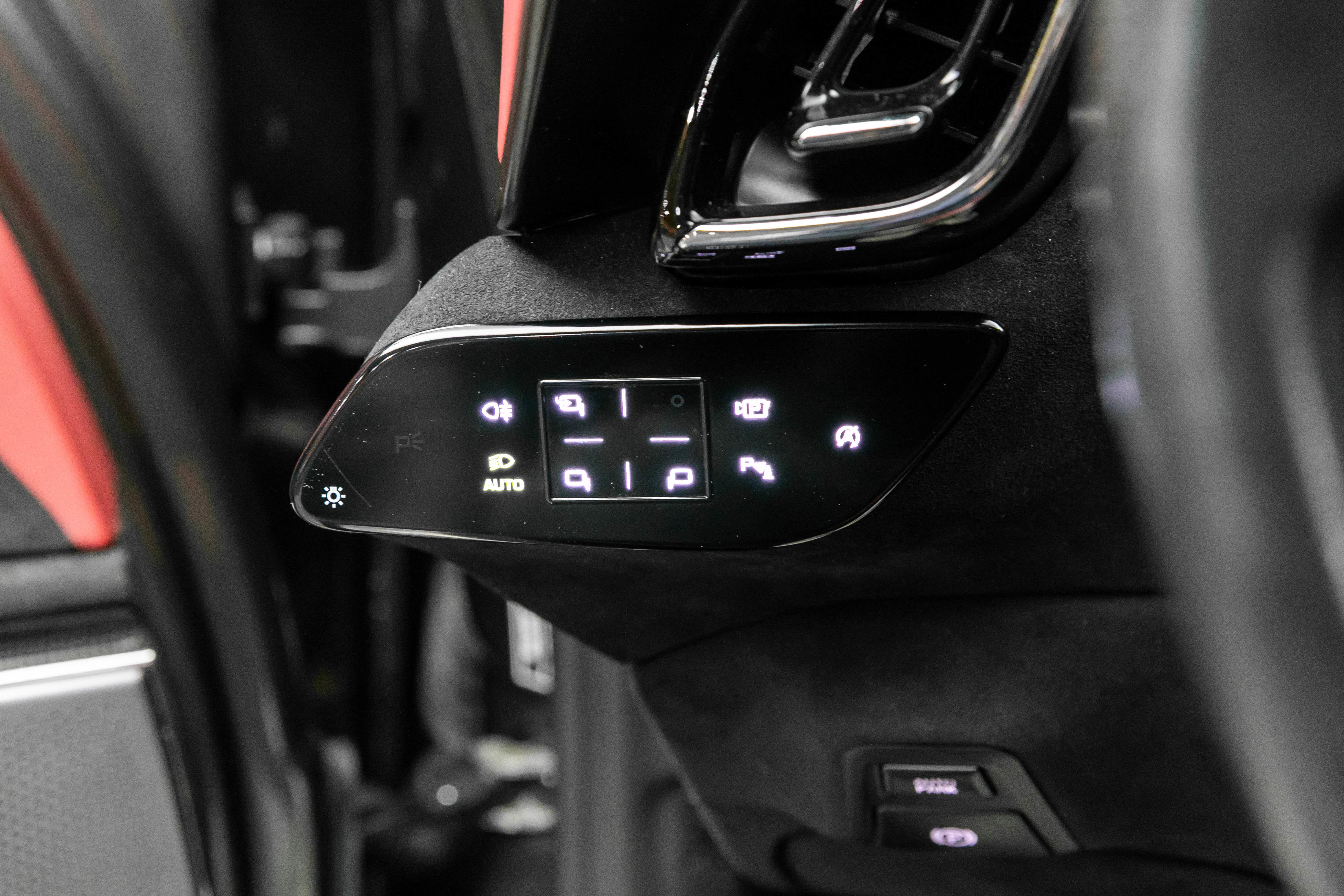 Certified 2022 Ferrari Roma image 26