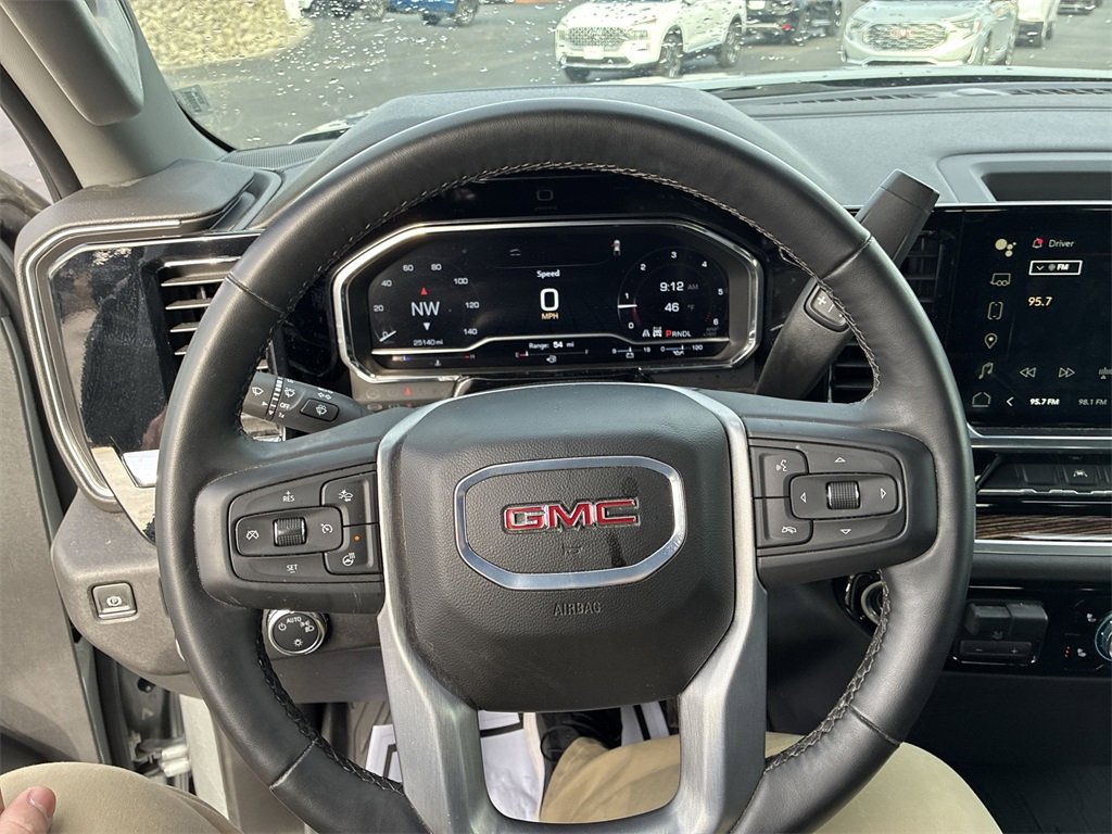 Used 2024 GMC Sierra 1500 SLE image 14
