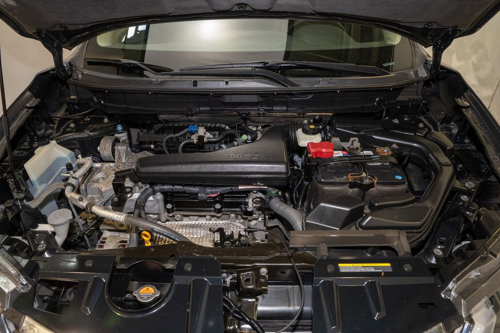 Used 2017 Nissan Rogue SV w/ SV Premium Package image 19