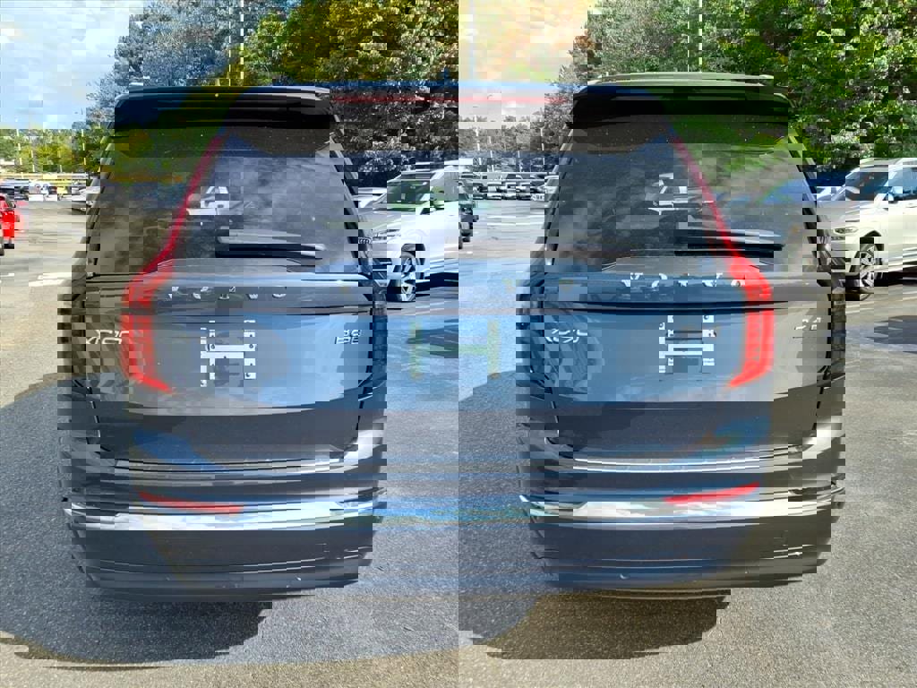 New 2026 Volvo XC90 B6 Plus w/ Protection Package Premier image 4