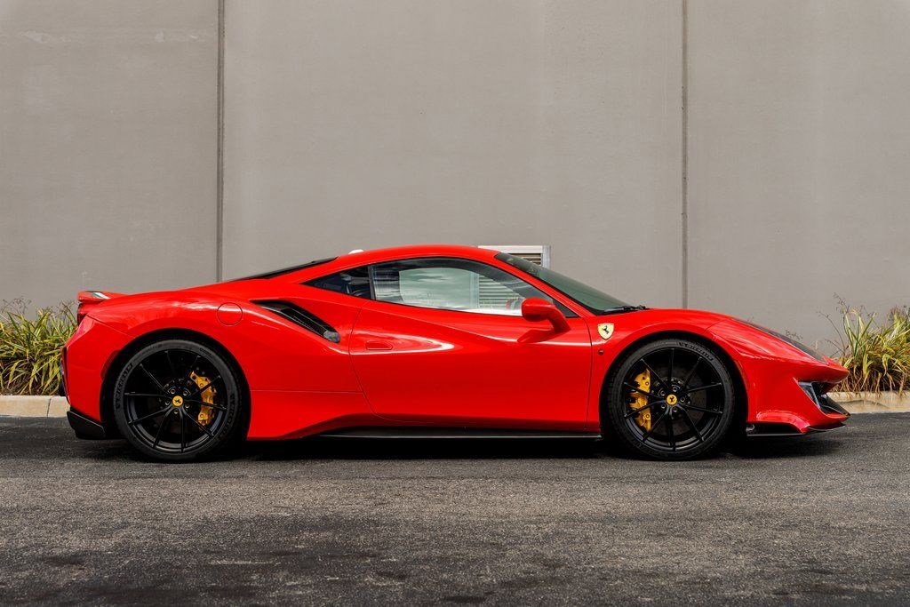 Used 2020 Ferrari 488 Pista Coupe image 6