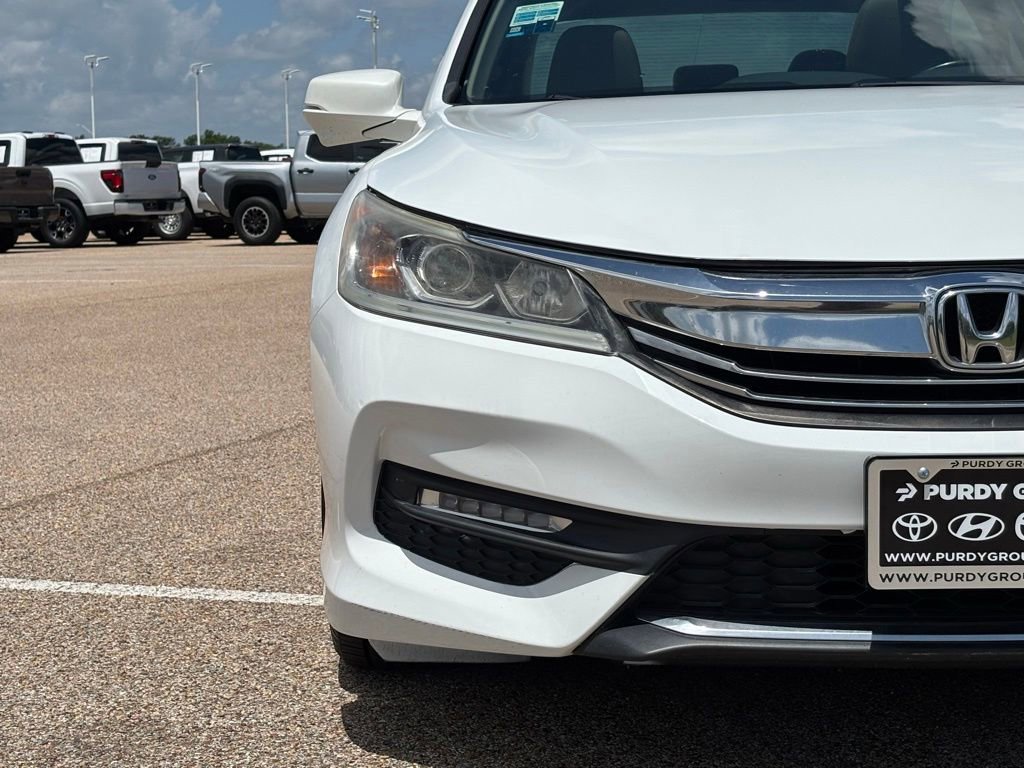 Used 2017 Honda Accord EX-L image 4