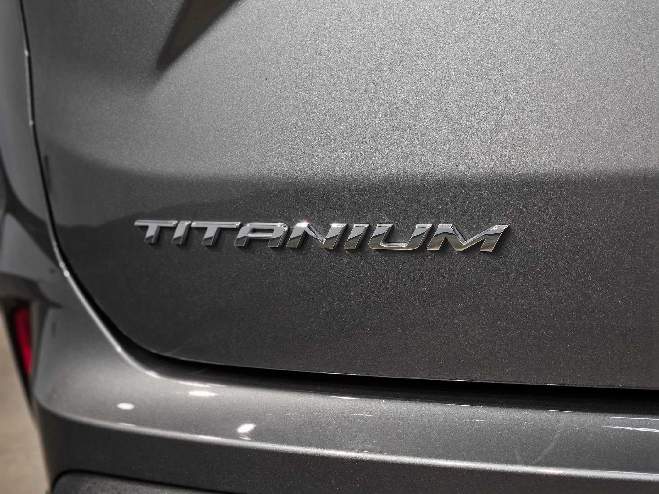 Used 2024 Ford Edge Titanium image 38