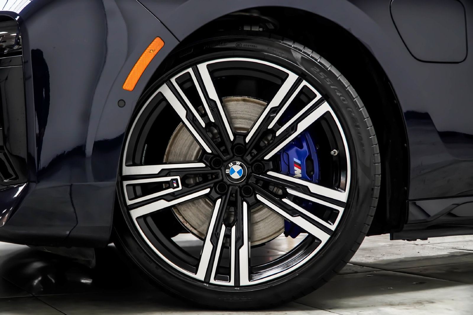 Used 2024 BMW 750e xDrive w/ Premium Package 2 AWD/4WD image 7