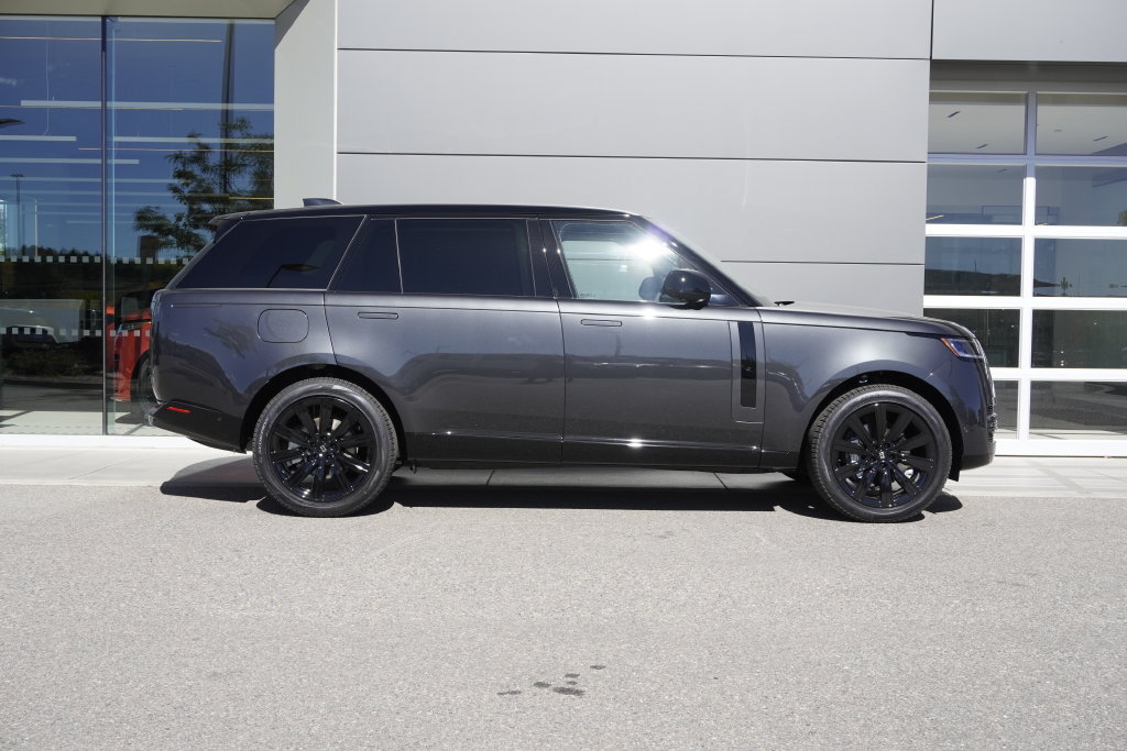 New 2027 Land Rover Range Rover Long Wheelbase SE AWD/4WD image 7
