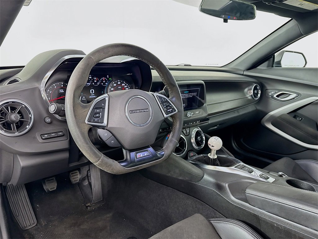 Used 2018 Chevrolet Camaro SS image 9